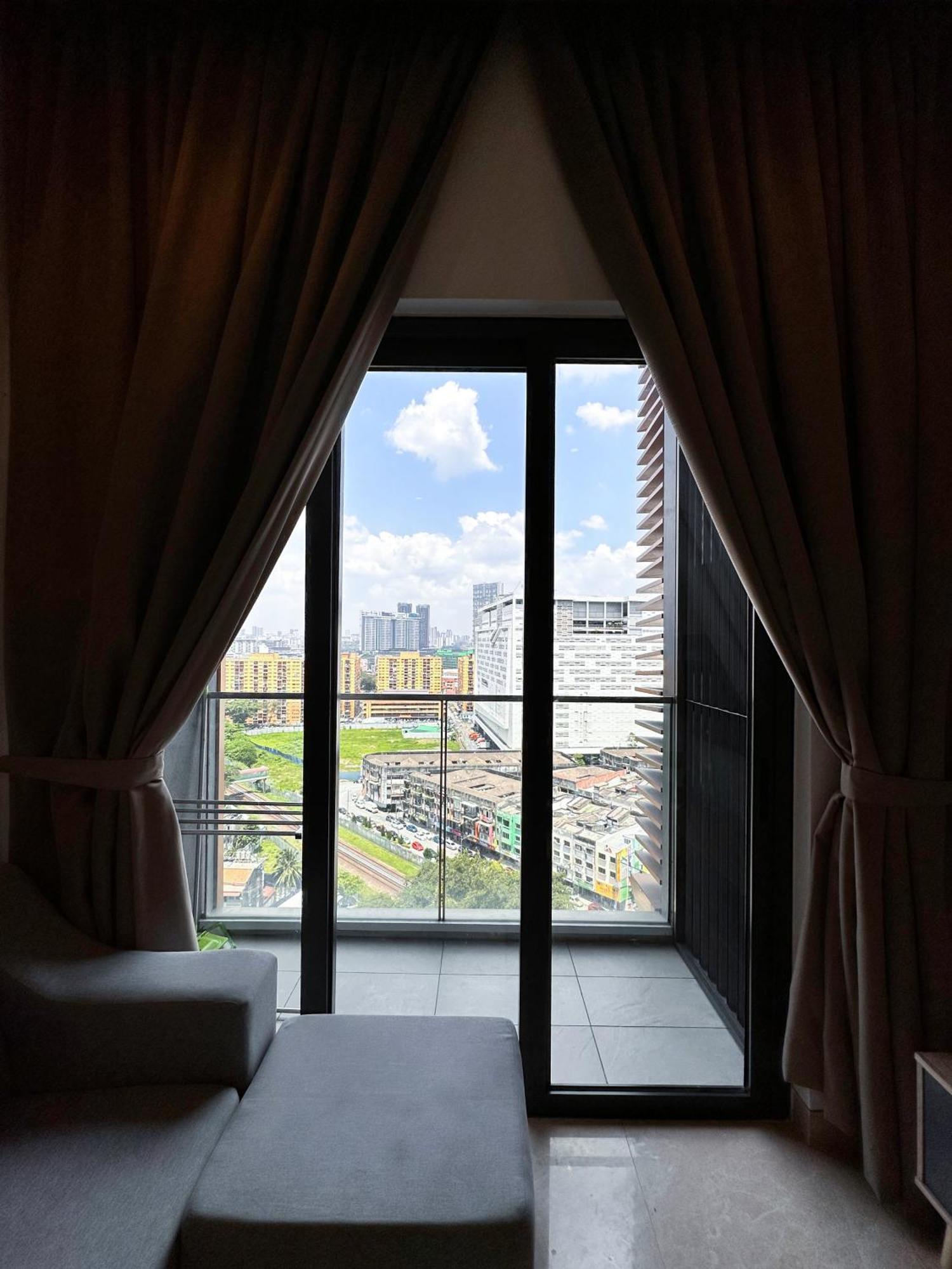 Lucentia Residence By Eas Maju Property Kuala Lumpur Luaran gambar